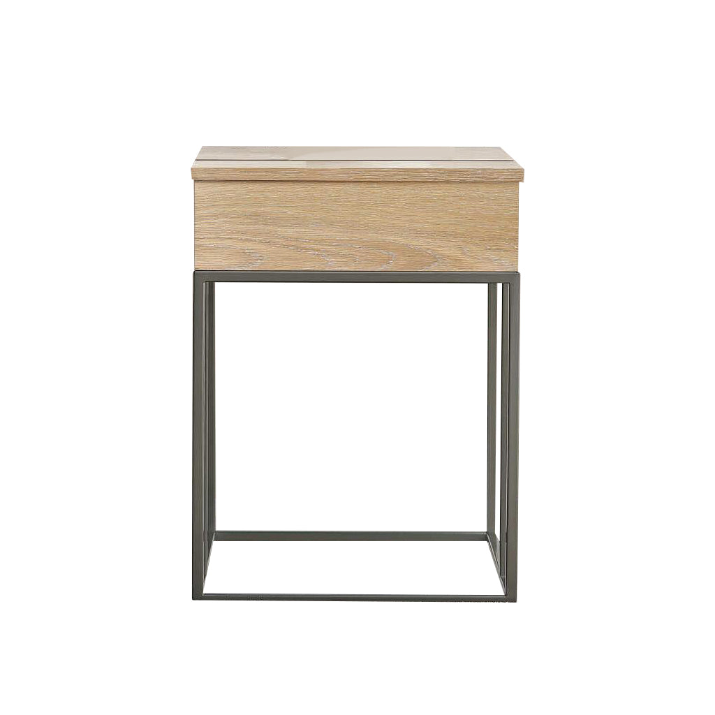 طاولة جانبية على طراز الساحل الشرقي