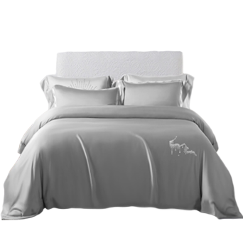 طقم من أربع قطع من القطن طويل التيلة والحرير الناعم من الستينيات