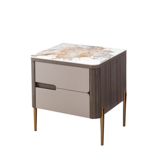 طاولة بجانب السرير