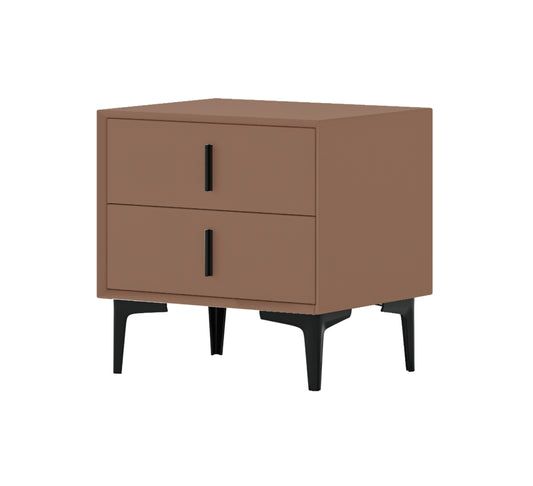 طاولة بجانب السرير