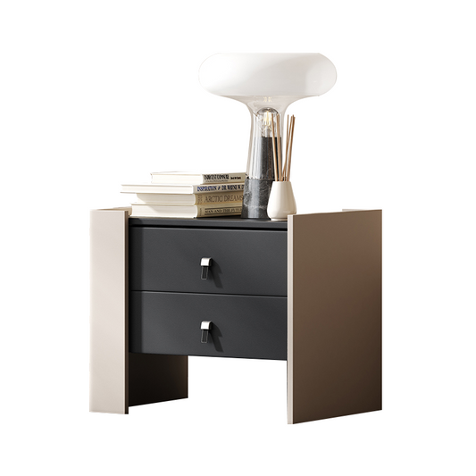 طاولة بجانب السرير